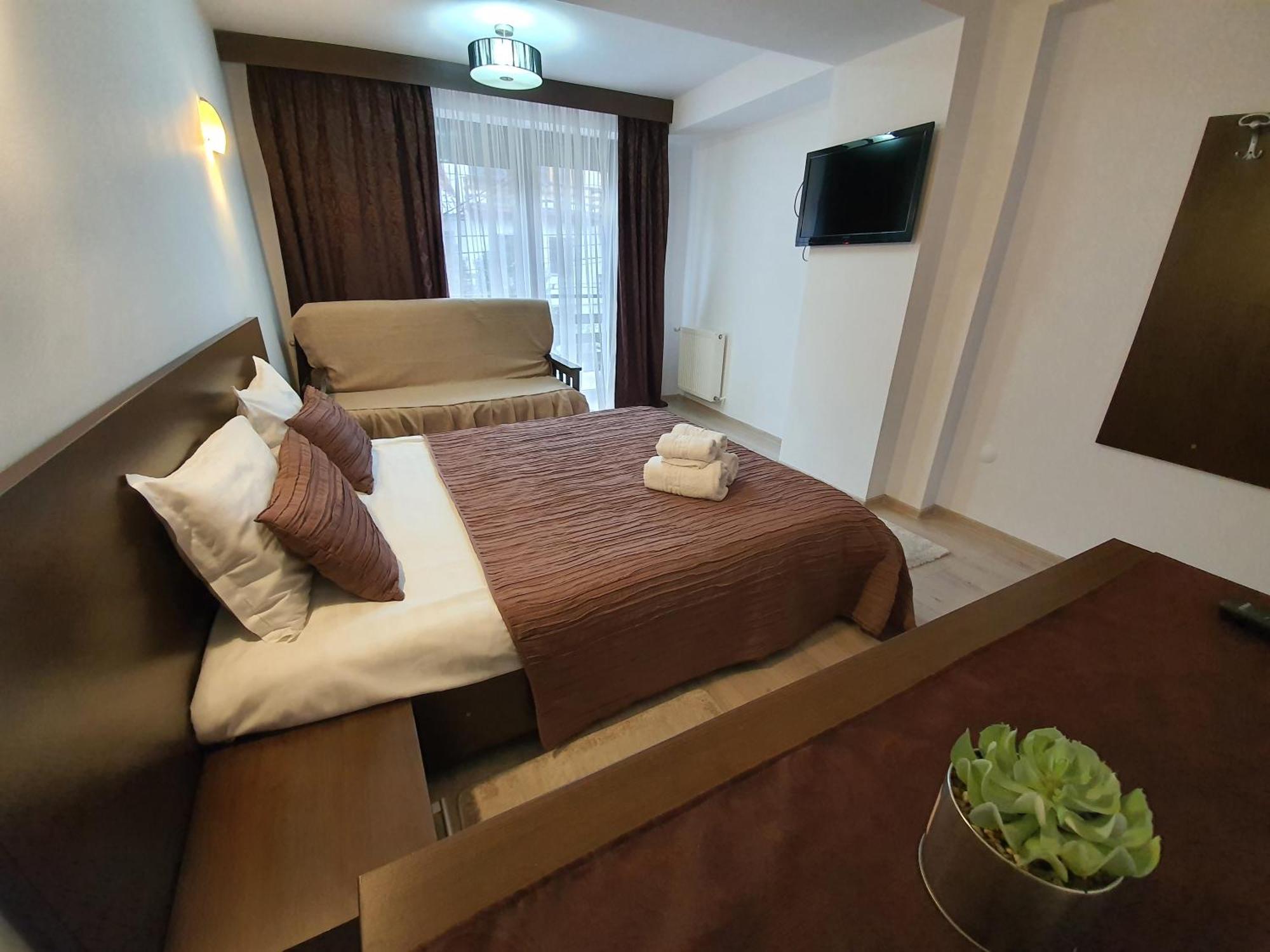 Pensiunea Public House Buşteni Habitación foto