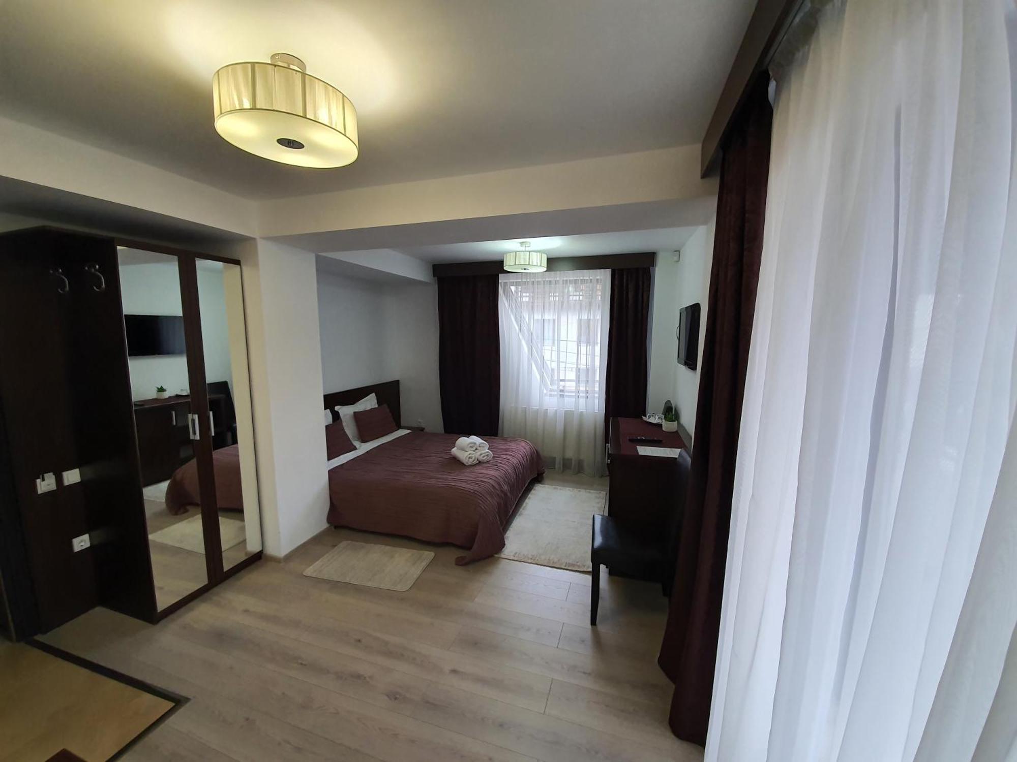 Pensiunea Public House Buşteni Habitación foto